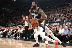 鹈鹕新援萨迪克贝轰21分 正负值+27全场最高