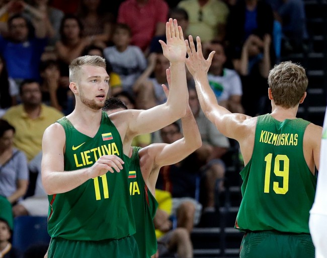 立陶宛屠杀塞内加尔