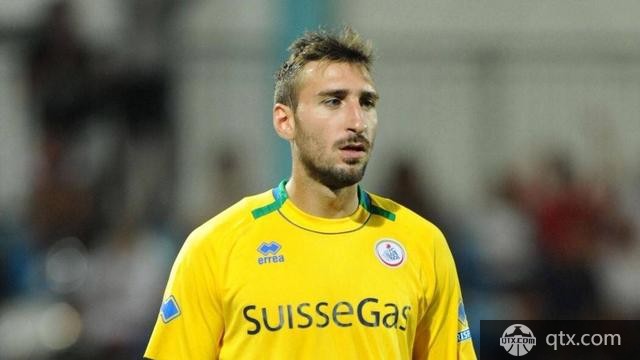 哥哥安东尼奥·多纳鲁马