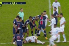 库尔扎瓦就打架事件发文道歉 因保护队友而犯错