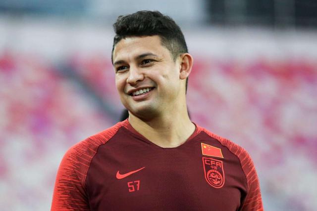 艾克森加入中国国籍后民族是哪个