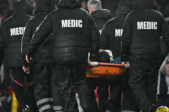 马丁内利向布拉德利道歉 两人在场上对抗引发冲突