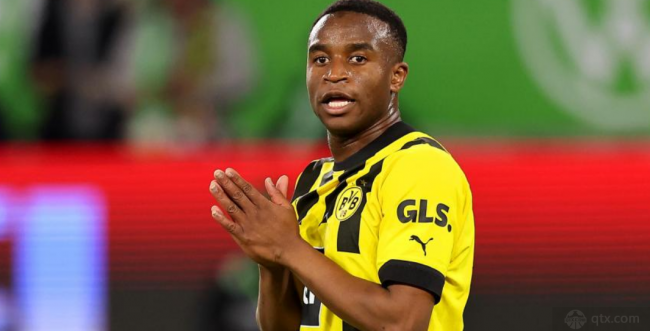 多特蒙德前锋穆科科