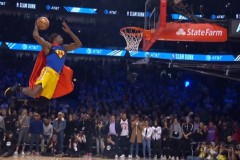 霍华德24号超人 披风登场第2次扣篮中上演回忆杀