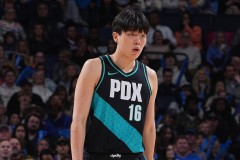 杨瀚森被召回却坐满冷板凳 上一场G联赛砍22分7板