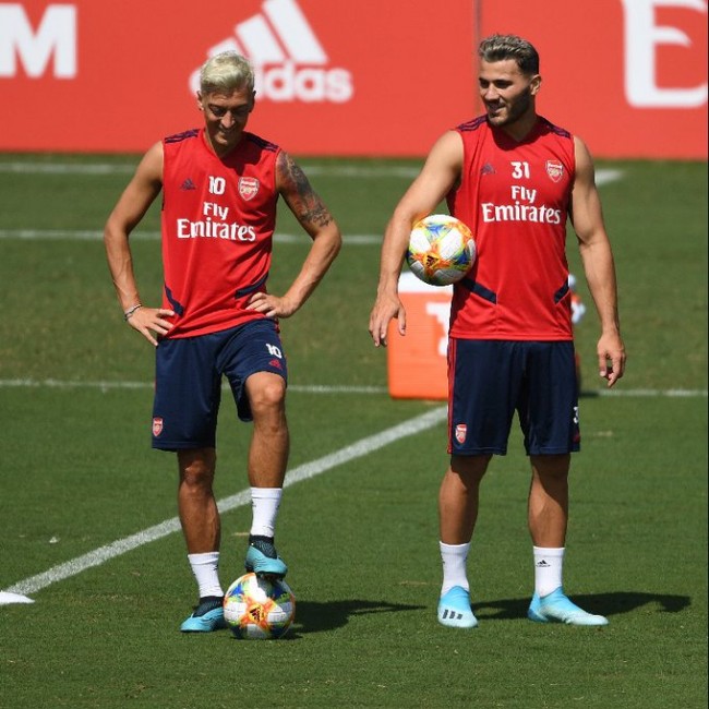 厄齐尔科拉希纳茨100%准备好了