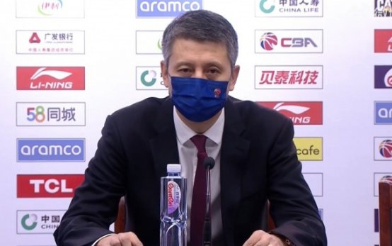 广州男篮主教练郭士强