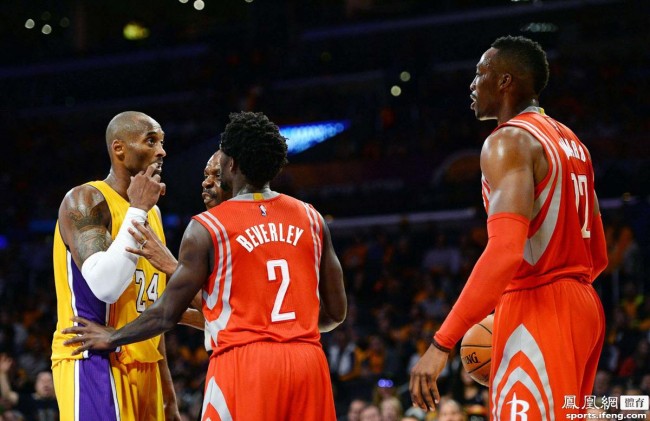 霍华德后悔和科比冲突 