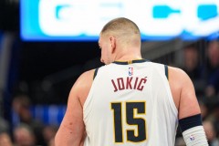 约基奇仍有望在本赛季打满65场 前32场保持全勤