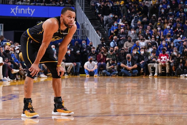 勇士球员斯蒂芬·库里