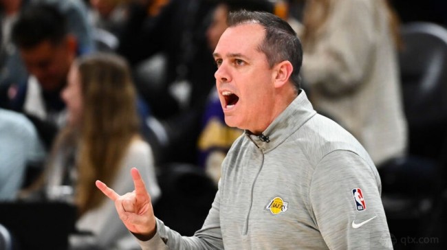 沃格尔担任太阳队主教练