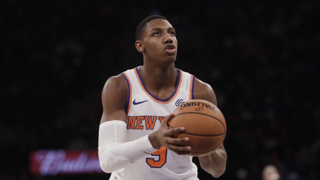 巴雷特拇指扭伤但仍将出战与76人比赛