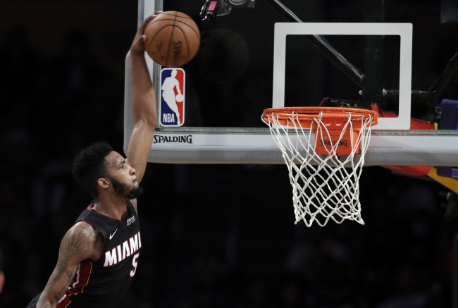 琼斯进攻端有些挣扎