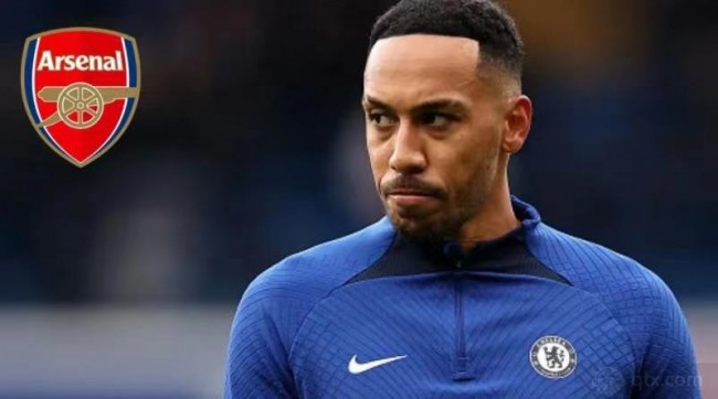 前 阿森纳前锋奥巴梅扬