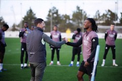 卡马文加发文告别阿隆索 皇马官宣阿隆索下课