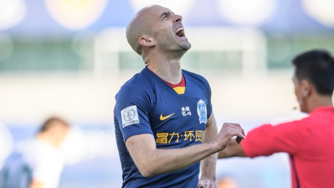 中超广州富力2-1青岛黄海提前保级 阿德里安传射建功