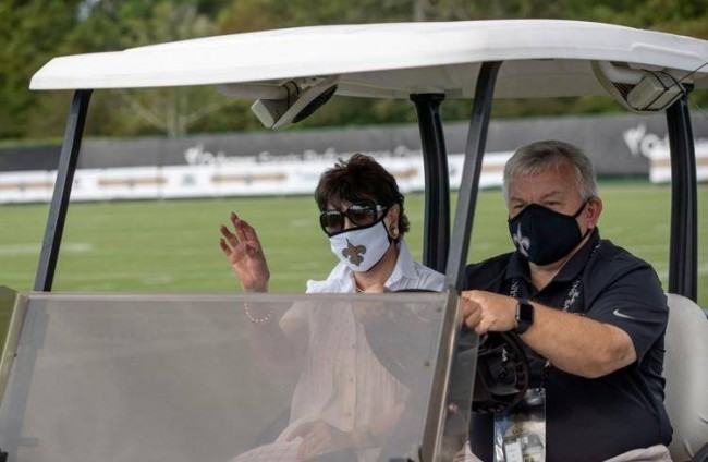 鹈鹕老板新冠检测呈阳性