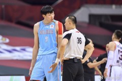 周琦经纪人怒喷CBA 称周琦受到不公对待