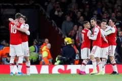 欧联杯阿森纳4-0标准列日战报：马丁内斯1传2射塞瓦略斯建功