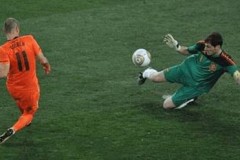 罗本世界杯失单刀是什么情况？