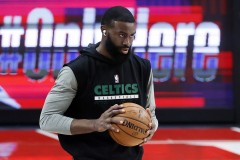 布朗手腕韧带撕裂赛季报销 凯尔特人季后赛前景不容乐观