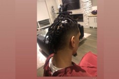 丹尼格林加盟湖人后放飞自我 发型新颖