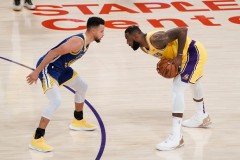 詹姆斯和戴维斯受伤病困扰 勇士大概率能赢下附加赛