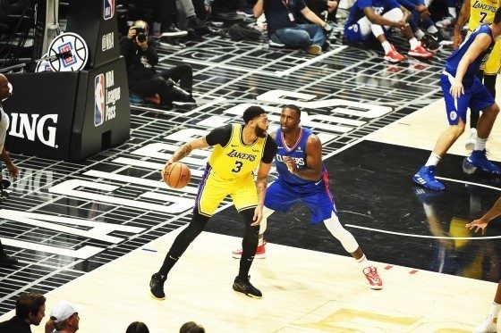 安东尼-戴维斯的低位进攻对湖人产生了重要影响