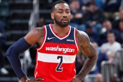 还是深爱华盛顿？沃尔来到华盛顿观看WNBA球队比赛