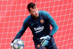 世体：巴萨考虑卖掉门将内托 心理价位1500万欧