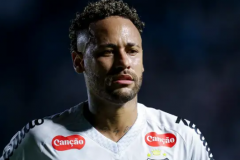 弗拉门戈有意签下内马尔 桑托斯面临竞争