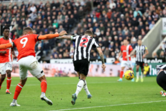 英超实时战报:纽卡斯尔4:4卢顿 两支球队上演一场进球大战