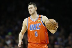 加里纳利和诺埃尔将因伤缺席明日与火箭比赛