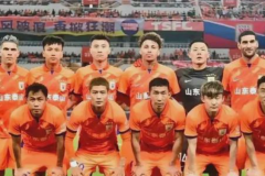 费莱尼更新社媒为泰山队员加油鼓劲：小伙子们加油 让我们全力以赴拿下胜利