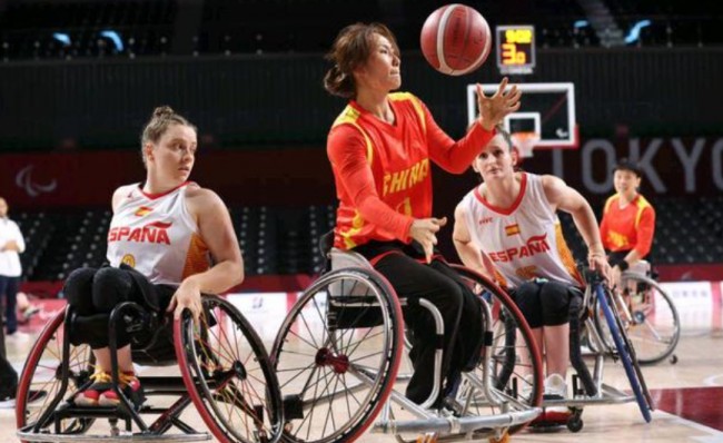 东京残奥会中国轮椅女篮队员们