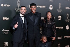 BBC：亚马尔已像王者一样走在舞台上 即将改写历史