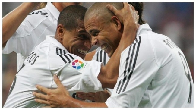 卡洛斯与罗纳尔多