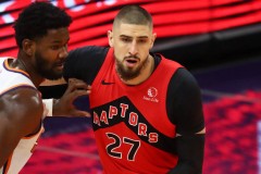 猛龙官方：球队已正式裁掉中锋亚历克斯-莱恩