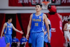 福建114-102爆冷击败深圳 高登砍42+12+11陈林坚末节接管比赛