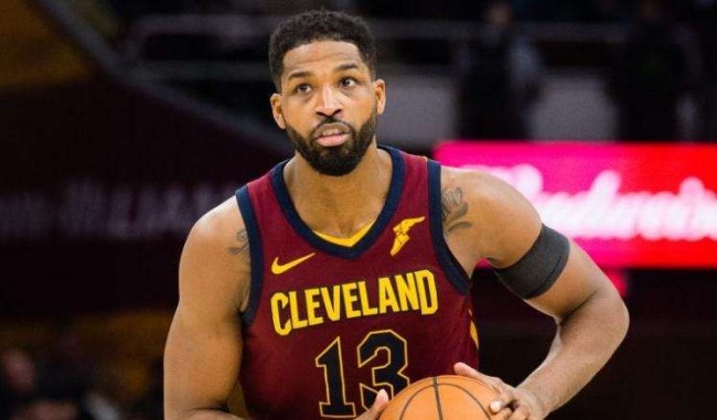 凯尔特人正式签下汤普森