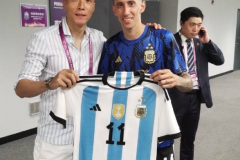 本菲卡老队友相见 于大宝和迪马利亚合影