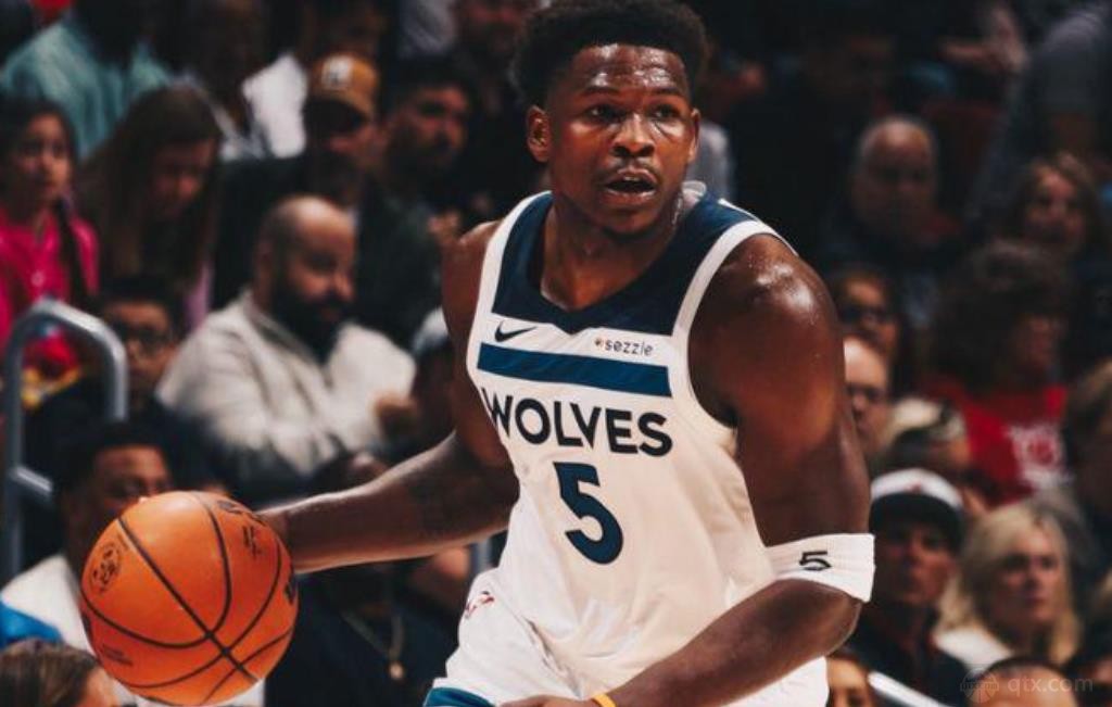 爱德华兹成NBA历史第3年轻万分先生