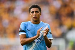 刘易斯达成曼城百场里程碑 第83分钟替补登场