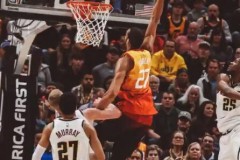 米切尔46分比斯利25分 爵士力克掘金