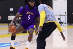 勒布朗-詹姆斯伤情更新！有望在对阵尼克斯的比赛中迎来复出