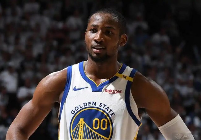 曝勇士拒绝给库明加2500万年薪