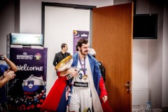 东契奇与德拉季奇 发文纪念三年前欧锦赛夺首冠