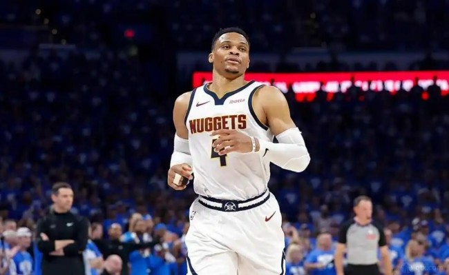 曝雄鹿有意签下威少