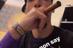 格林发抽雪茄照片回应质疑:现在他们怎么说