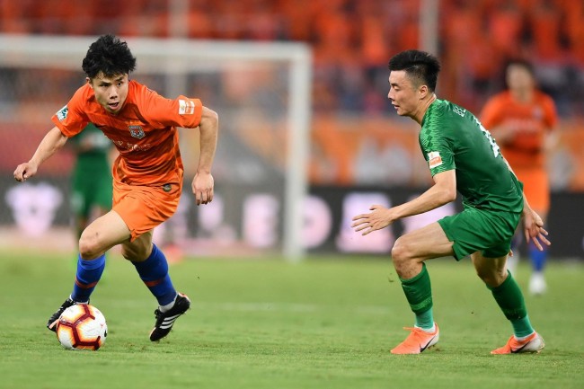 蒿俊闵人球分过